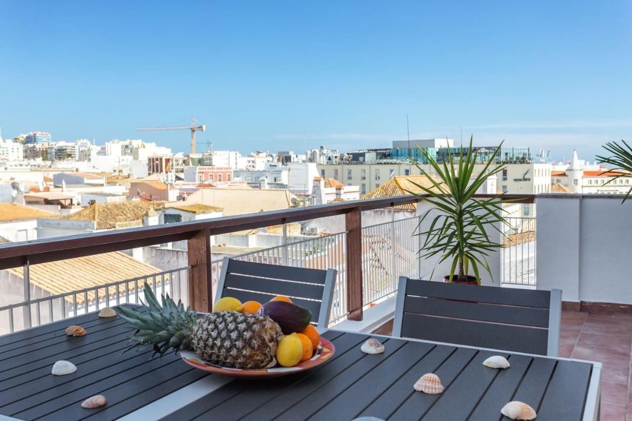 Marina Penthouse Faro Center Appartamento Esterno foto